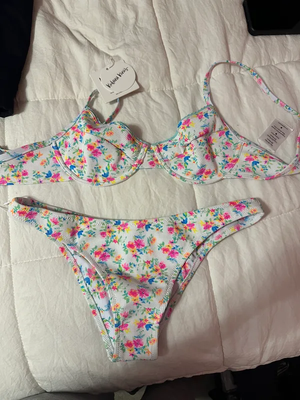 Kulani Kinis bathing suit set - Image 2