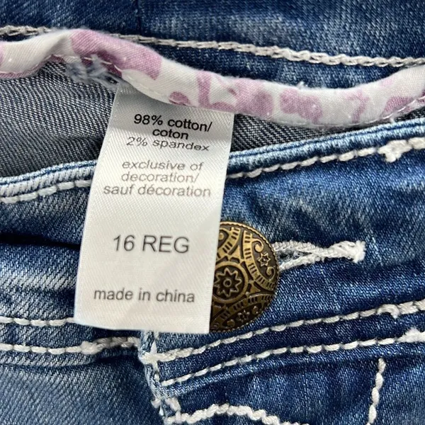 Maurices original distressed size 16 reg denim capri - Image 3