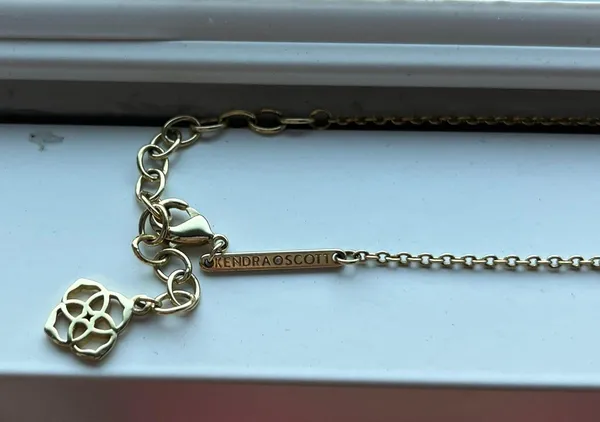 Kendra Scott Elisa Necklace - Image 3