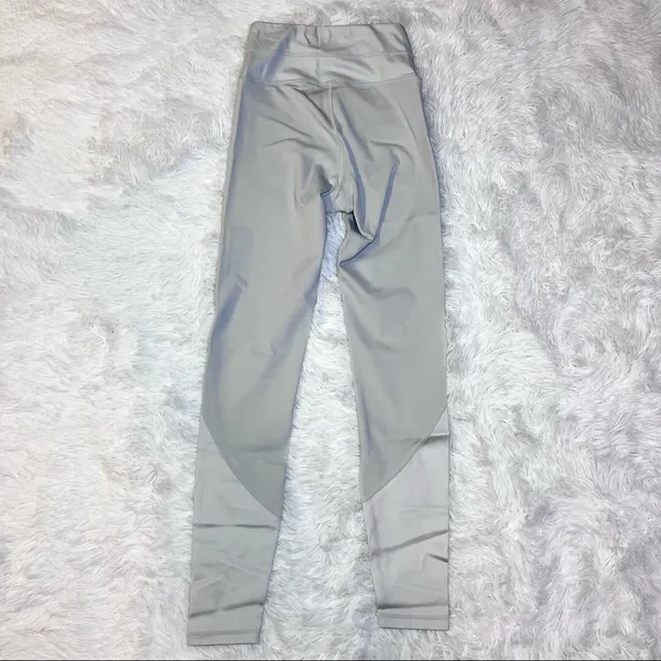 IRIS & INK // REVOLVE High Rise Leggings XS Lunar Rock Grey Athletic NWT - Image 9