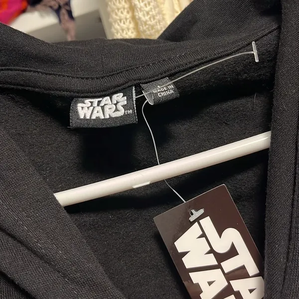 NWT Star Wars Boba-Fett hooded sweatshirt - Image 4