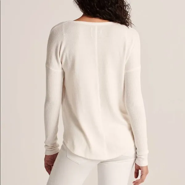 Abercrombie ✨ Cozy Long-Sleeve Crew Tee✨ - Image 5