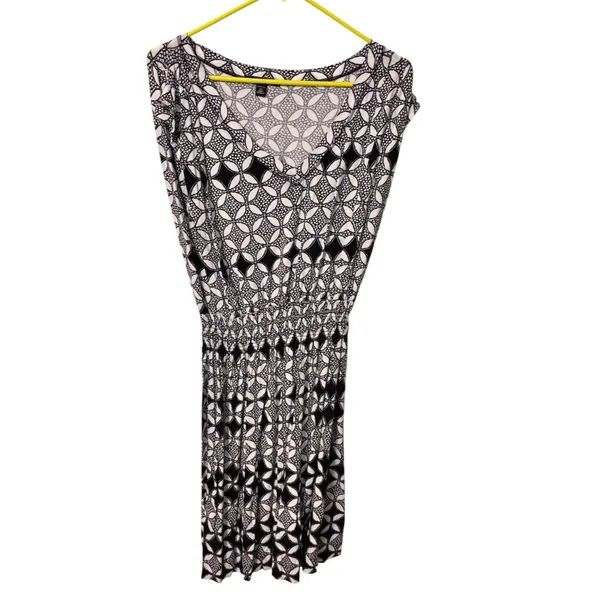 Banana Republic XS Black White Geometric Print Dress Smocked Waist Stretch - Image 3