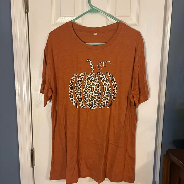 Rust Orange Leopard Pumpkin Graphic Tee Size 2X - Image 2
