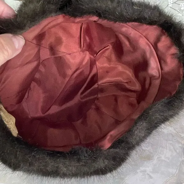 Vintage 1960’s Mod paperboy style faux fur cap. - Image 6