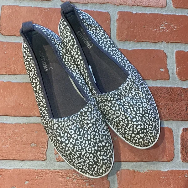 Gray white leopard slip on sneakers Size 8 - Image 2