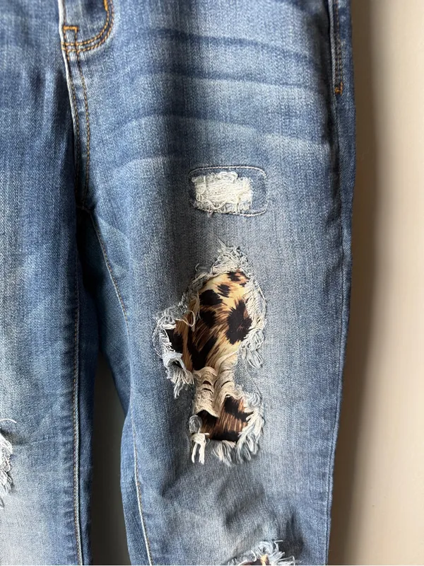 Judy Blue Leopard Patch Distressed Skinny Jeans Size 5/27 - Image 2