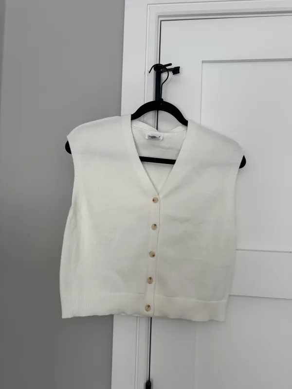 TJ Maxx Sweater Vest V-Neck - Image 2