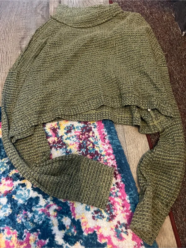 Free people Olive Green Women's Sweater - Lightweight Knit - Image 5