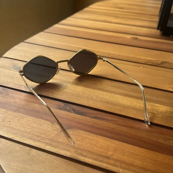 Quay PURPLE HONEY Hexagonal Sunglasses in Green and Yellow - Image 3