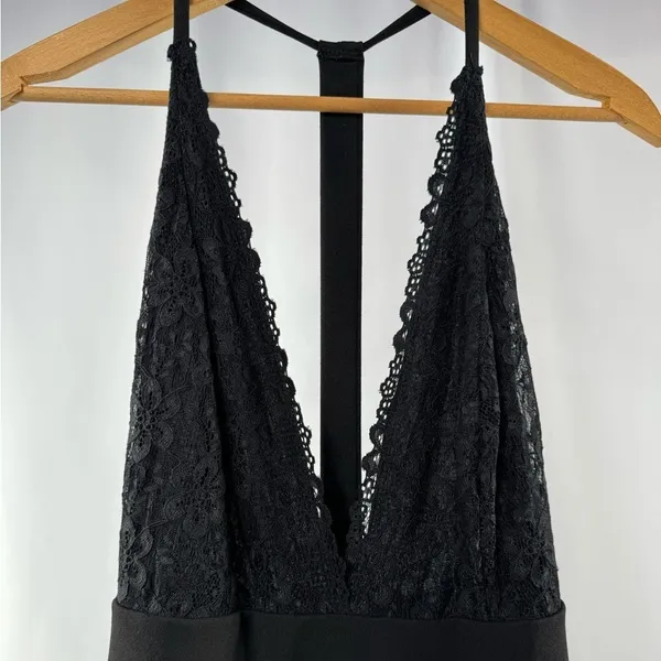 Lulus T Back Lace Deep V Mini Dress‎ in Black Size Small - Image 5