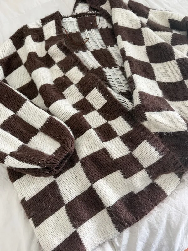Checker sweater Brown Size M - Image 3