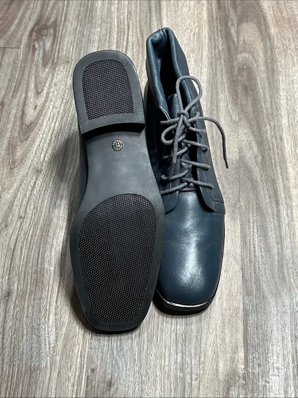 St. John's Bay Women's Lace-Up Ankle Boots in Teal-Blue - Image 10