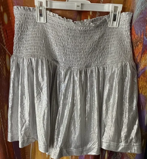 Silver party shorts Size L - Image 2
