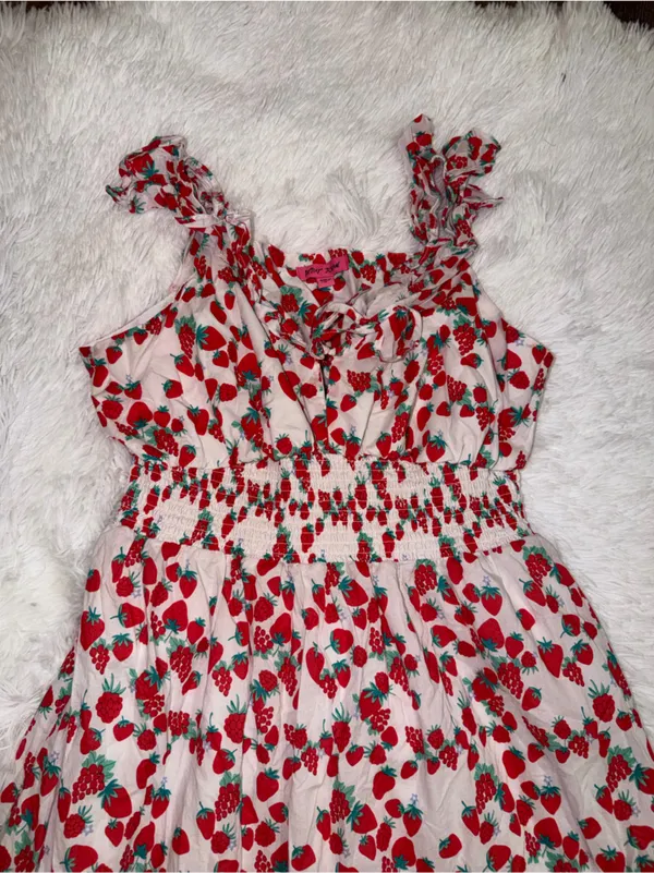 Betsey Johnson Pink and Red Strawberry-Print Maxi Dress - Image 3