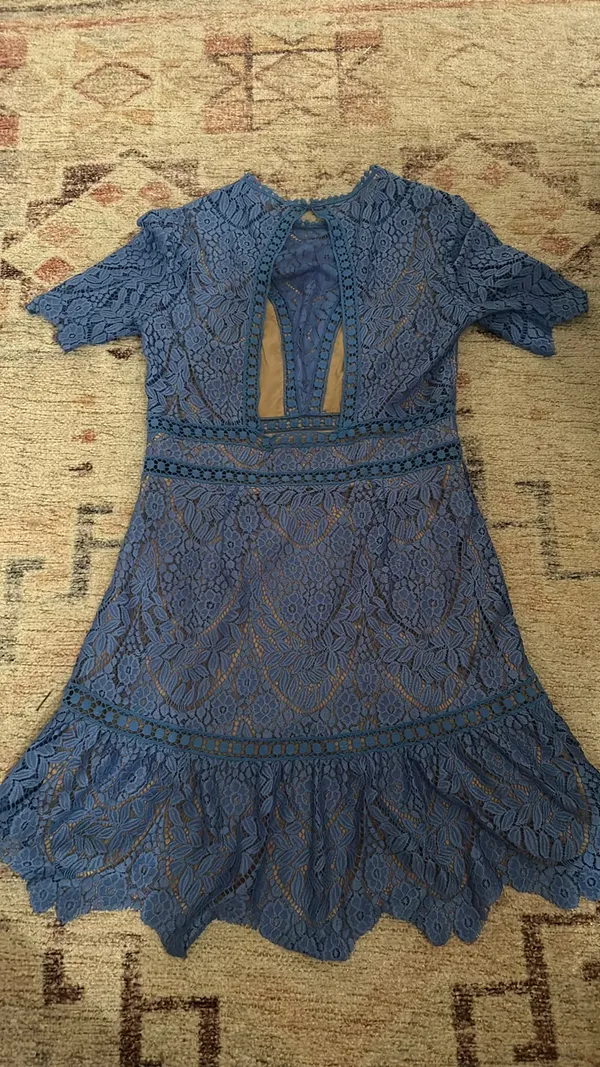 Saylor blue lace dress  - Image 4