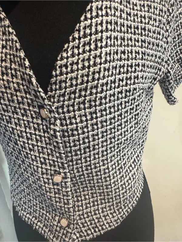 SHEIN Black & White Houndstooth Button-Front Crop Blazer - Image 3