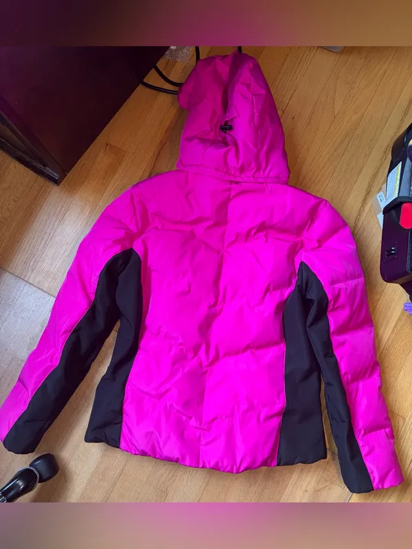 Calvin Klein Bright Pink Puffer Jacket with Black Panels - Image 2