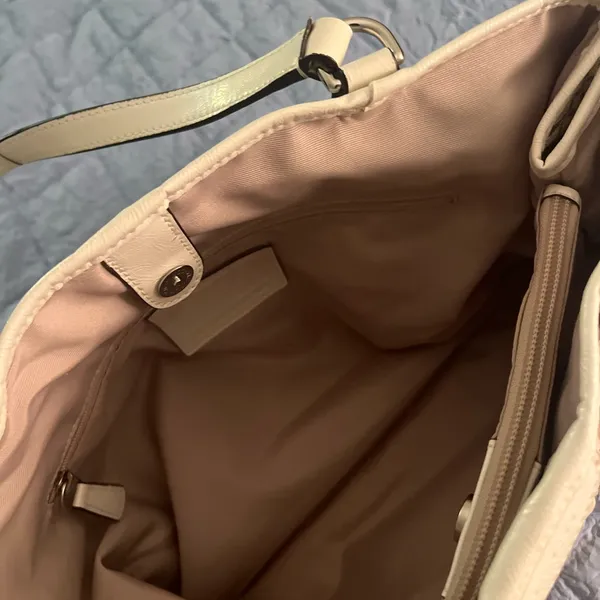 Coach Devin Beige Signature Shoulder Bag - Image 5