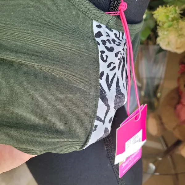 Juicy couture sports bras - Image 7
