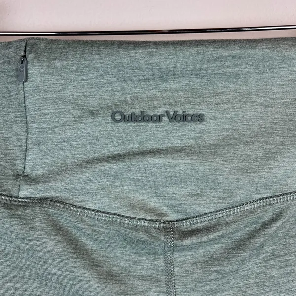 Outdoor Voices Bike Shorts Women Small Green CloudKnit Compression Zip Pocket 7" - Image 5