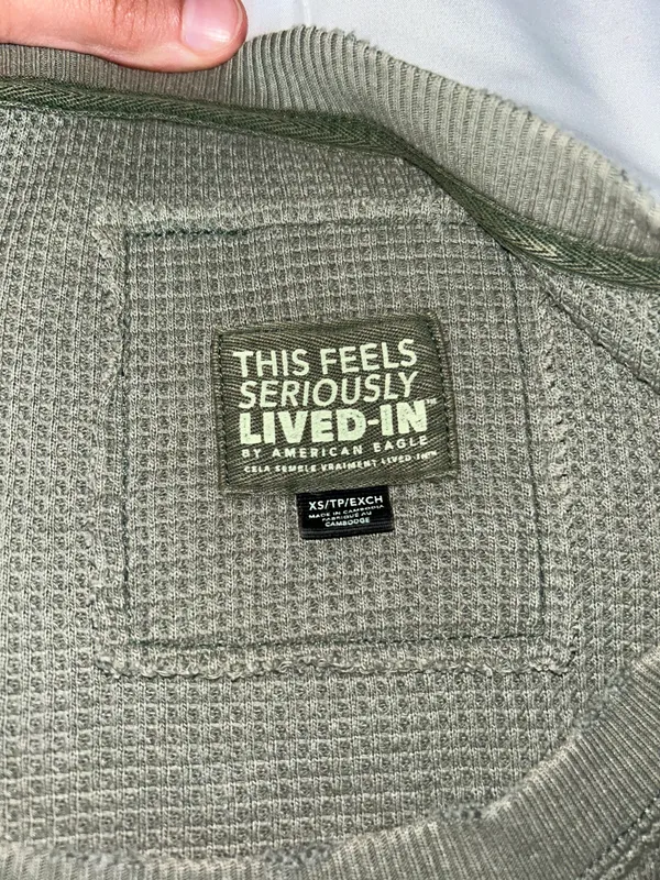 American Eagle Sweater - Image 3