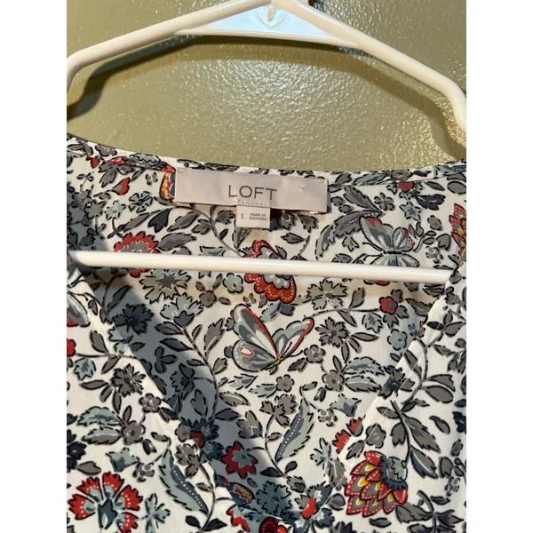 Loft Womens Size Large Blouse Short Flutter Sleeve Button Front Floral Butterfly - Image 10