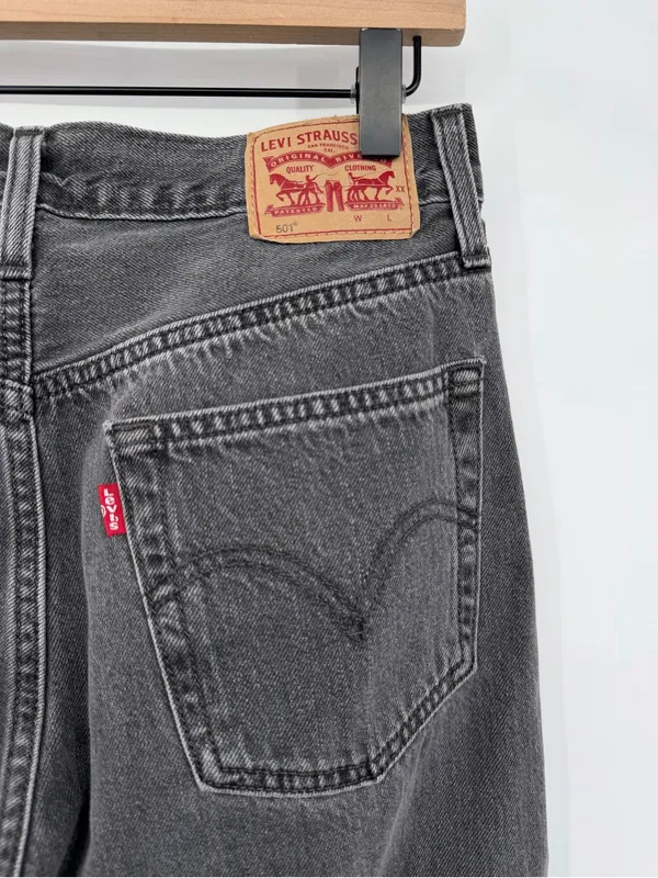 Levi’s 501 Original Jeans Women’s 27 Black Stonewash Raw Hem High Rise - Image 8