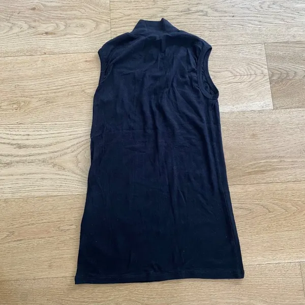 Reformation - Mock Neck Sleeveless Top in Black - Image 2