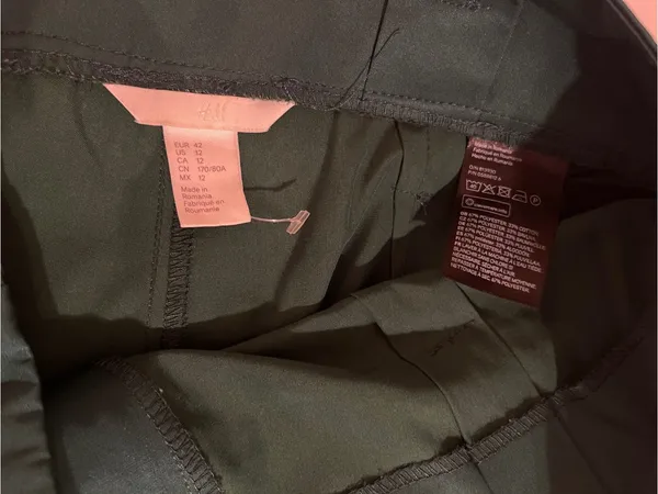 H&M High-Waisted Green Trousers – NWOT - Image 9