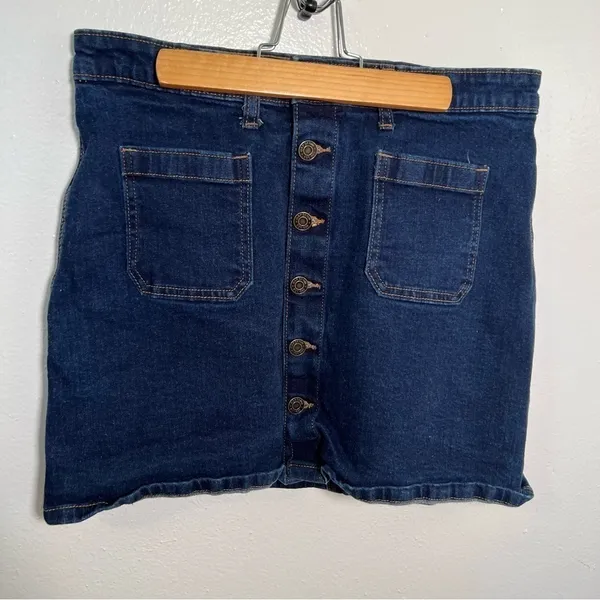 Gap Women's‎ Size 12/31 Button Front Denim Mini Skirt Dark Wash Square Pockets - Image 2