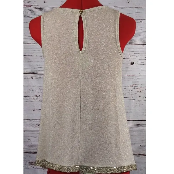 Charming Charlie back keyhole crop top sz M - Image 3