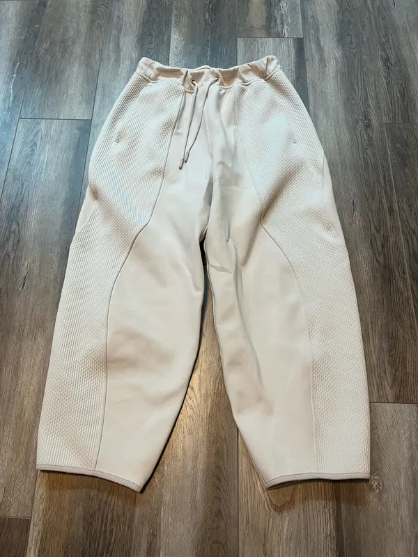 Lululemon Mixed Fabric Relaxed-Fit Tapered High-Rise Pant in Bone - Image 3