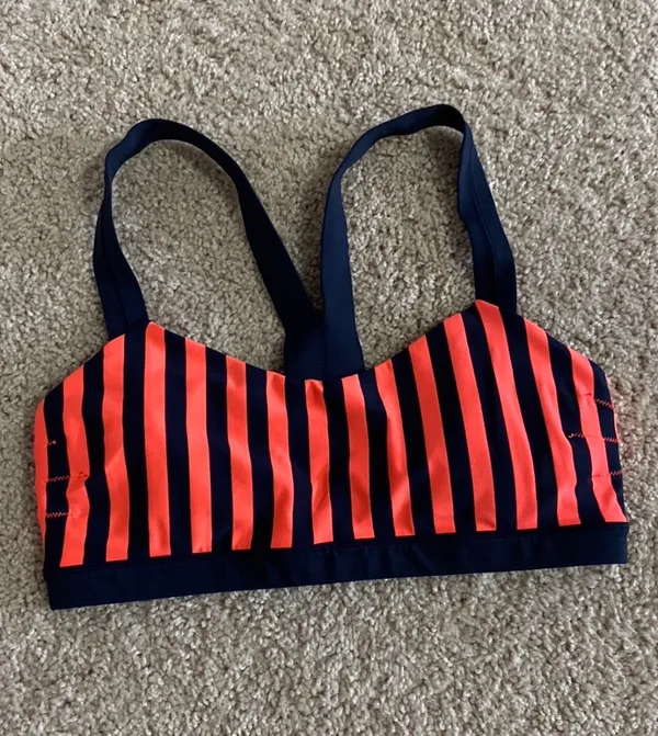 Lululemon sports bra. S - Image 8