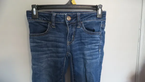 American Eagle Outfitters super stretch super low jegging AEO denim jeans in dark wash blue size 00 short. - Image 2