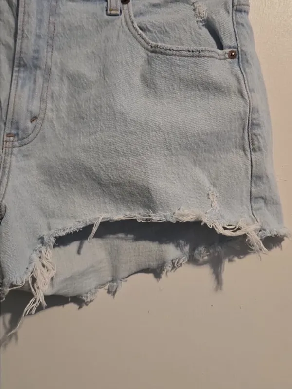 Abercrombie & Fitch Light Blue Frayed Denim Shorts - Image 4