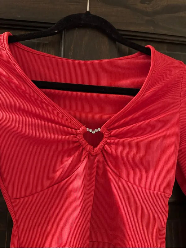 SheIn Coral Long-Sleeve Crop Top - Women - Image 2