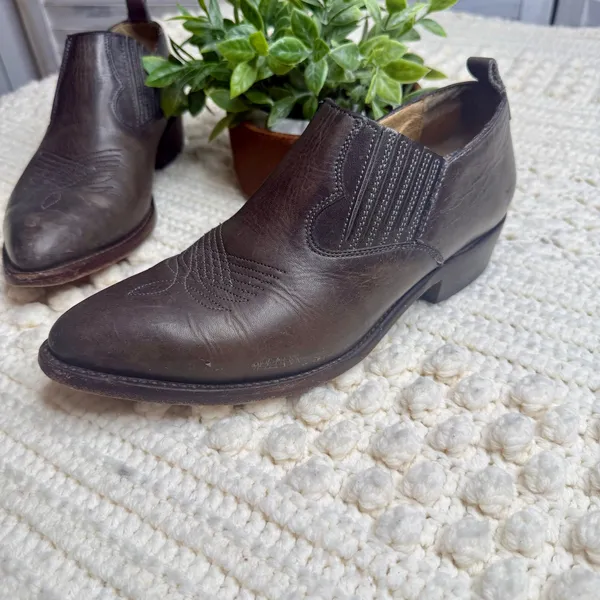 FRYE Women's 9 Billy Western Slip On Boot Shootie Leather Taupe Brown - Image 7