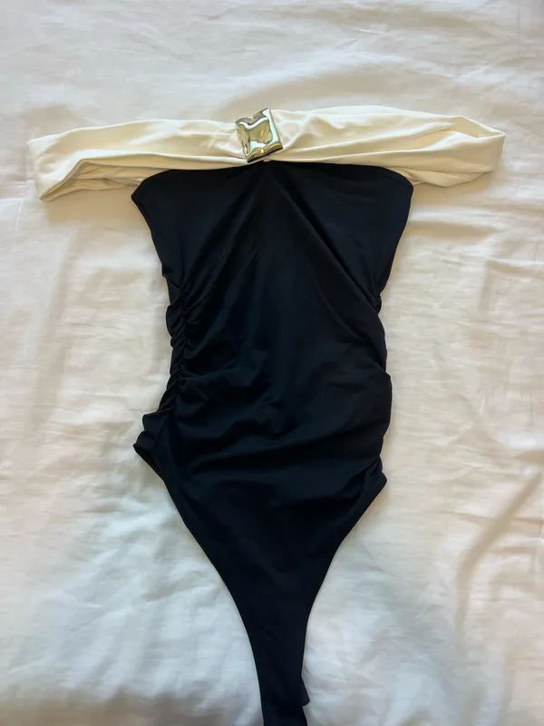 Zara Black and White Off-Shoulder Top - Image 2
