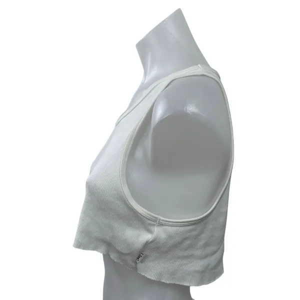 Aritzia TNA White Scoop Neck Ribbed Knit Sleeveless Tank Cami Crop Top Size S - Image 2