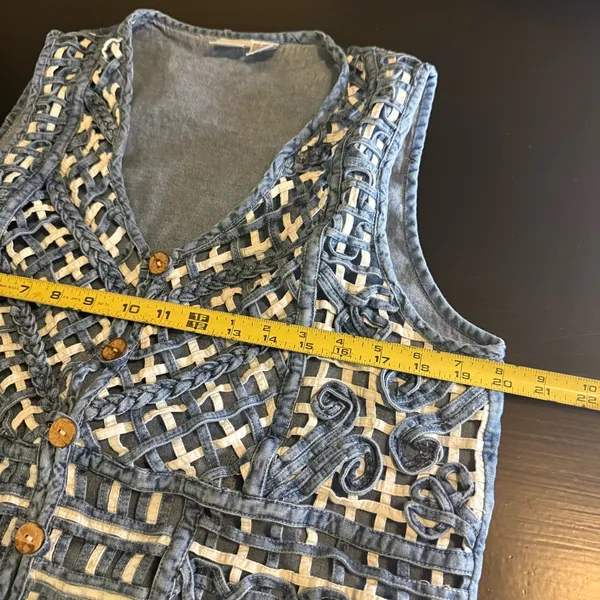 Cherokee Blue and White woven jean Vest with Wooden‎ Buttons - Image 6