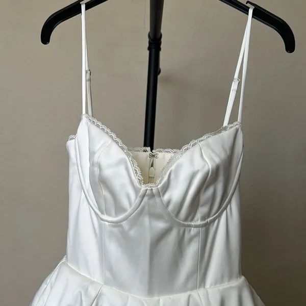 HOUSE OF CB XS A-C Mademoiselle White Tulle Midi Dress NWOT - Image 4