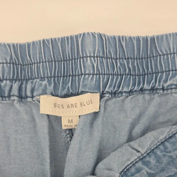 Skies Are Blue‎ Shorts Womens Medium Blue Chambray Scalloped Hem Elastic Waist - Image 2