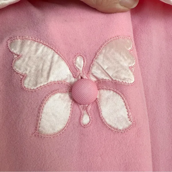 Vintage Komar Pink Butterfly Accent Robe Small Satin Trim Peter Pan Collar 1960s - Image 6