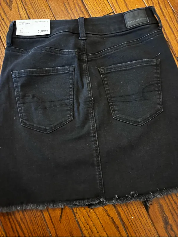 American Eagle NWT Distressed Black Denim Skirt - Image 6