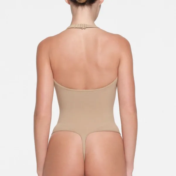 Skims Seamless Sculpt Deep Plunge Thong Bodysuit - Image 2