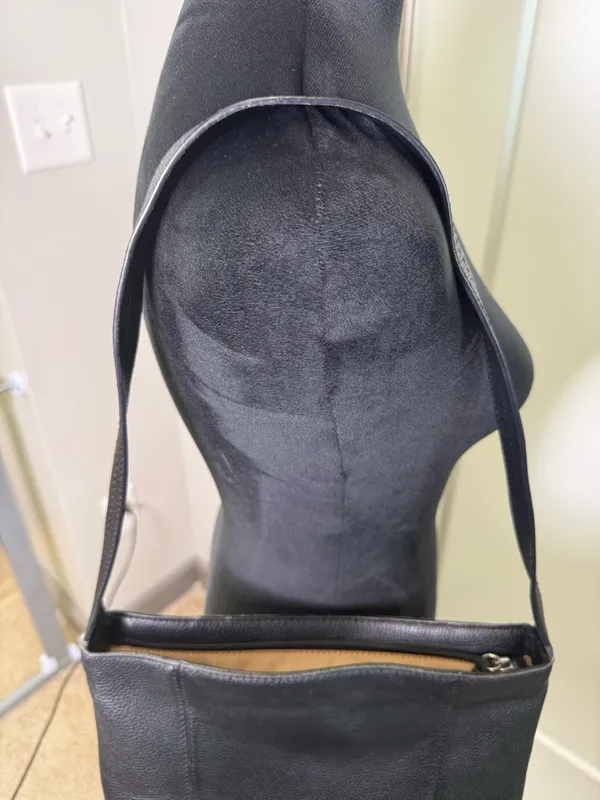 The Sak De Young Leather Hobo Bag Purse Pebbled‎ Black Shoulder Bag Neutral - Image 4