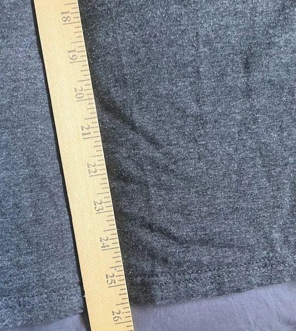 Fruit of the loom grey short sleeve cat shirt size medium - Image 7