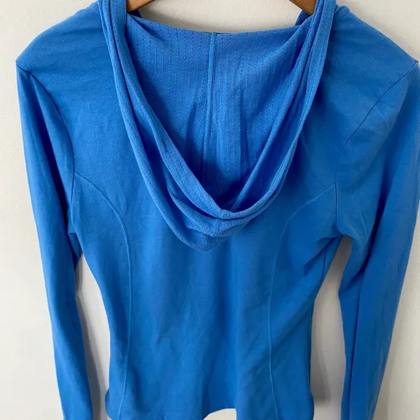 Lucy Women's XS Half Button-Up Long Sleeve Hooded Shirt - Image 4