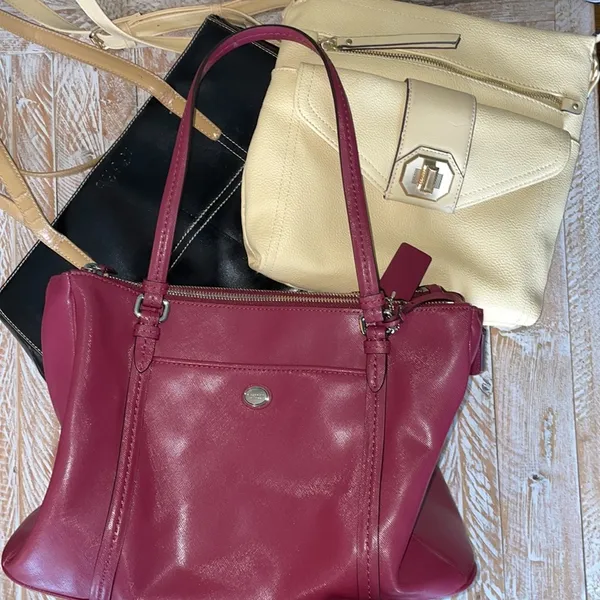 Rosetti 👜3 Gorgeous Bags👜 - Image 2